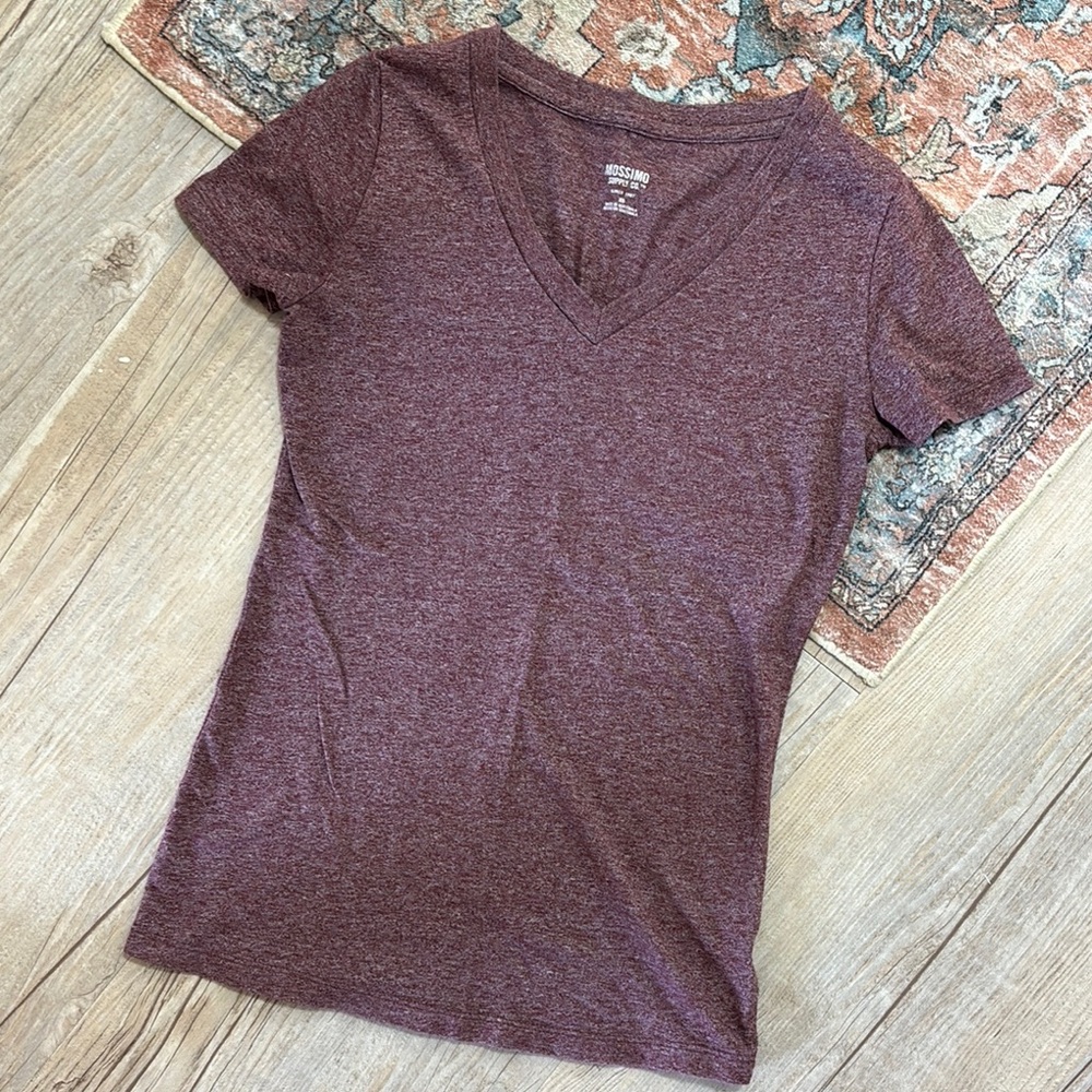 Target V-neck/FREE